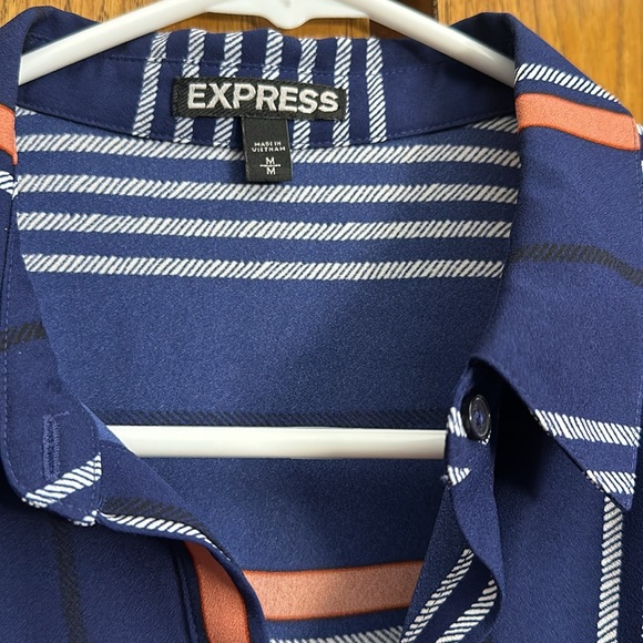 Express Dress. - Picture 2 of 4